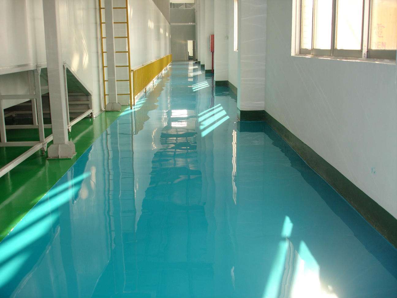 防靜電地坪涂料的質(zhì)量,其實能由它們傳遞出來 防靜電地坪涂料的質(zhì)量,其實能由它們傳遞出來